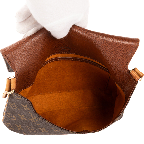 Louis Vuitton Musette Tango - Picture 9 of 11